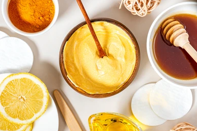 Best Homemade Facemask To Turmeric And Lemon